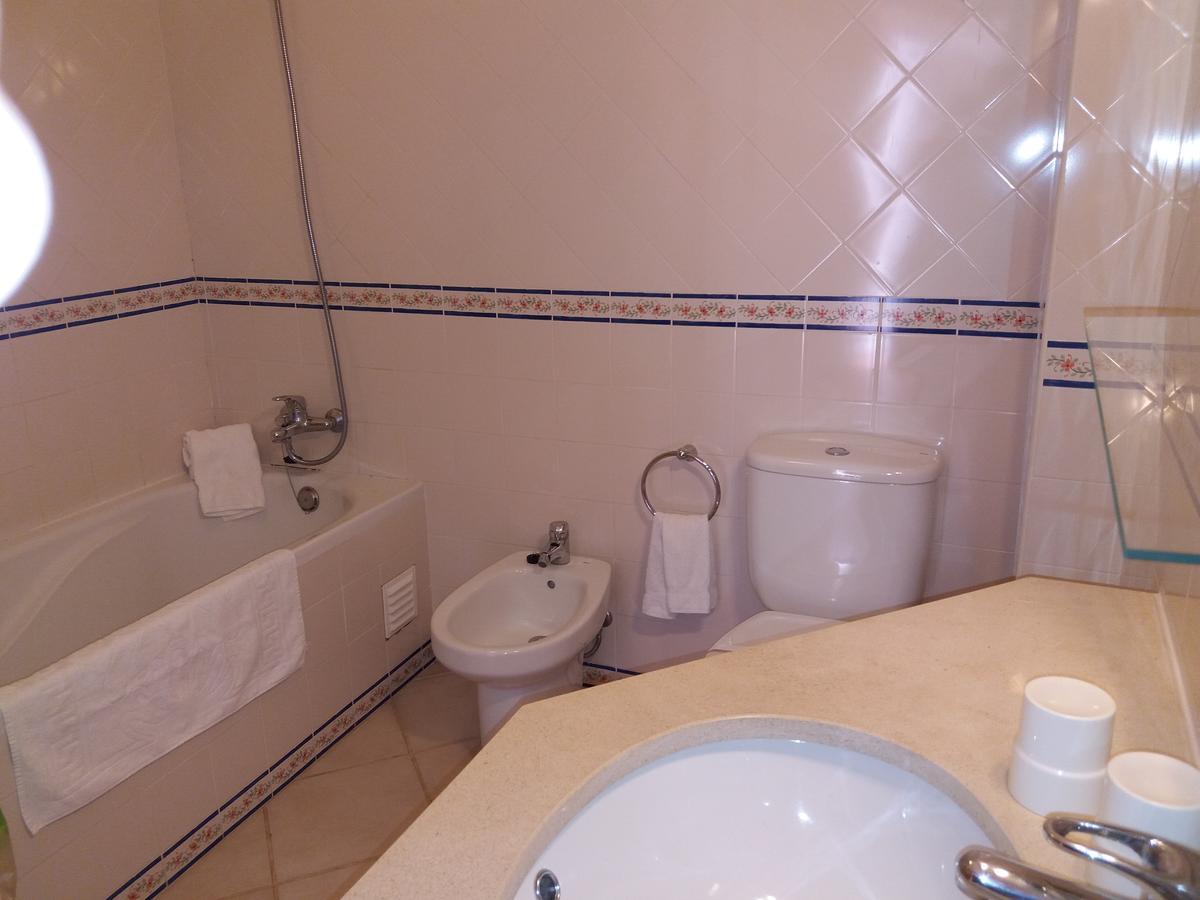 Apartamentos Colina Do Mar Downtown อัลบูเฟรา ภายนอก รูปภาพ